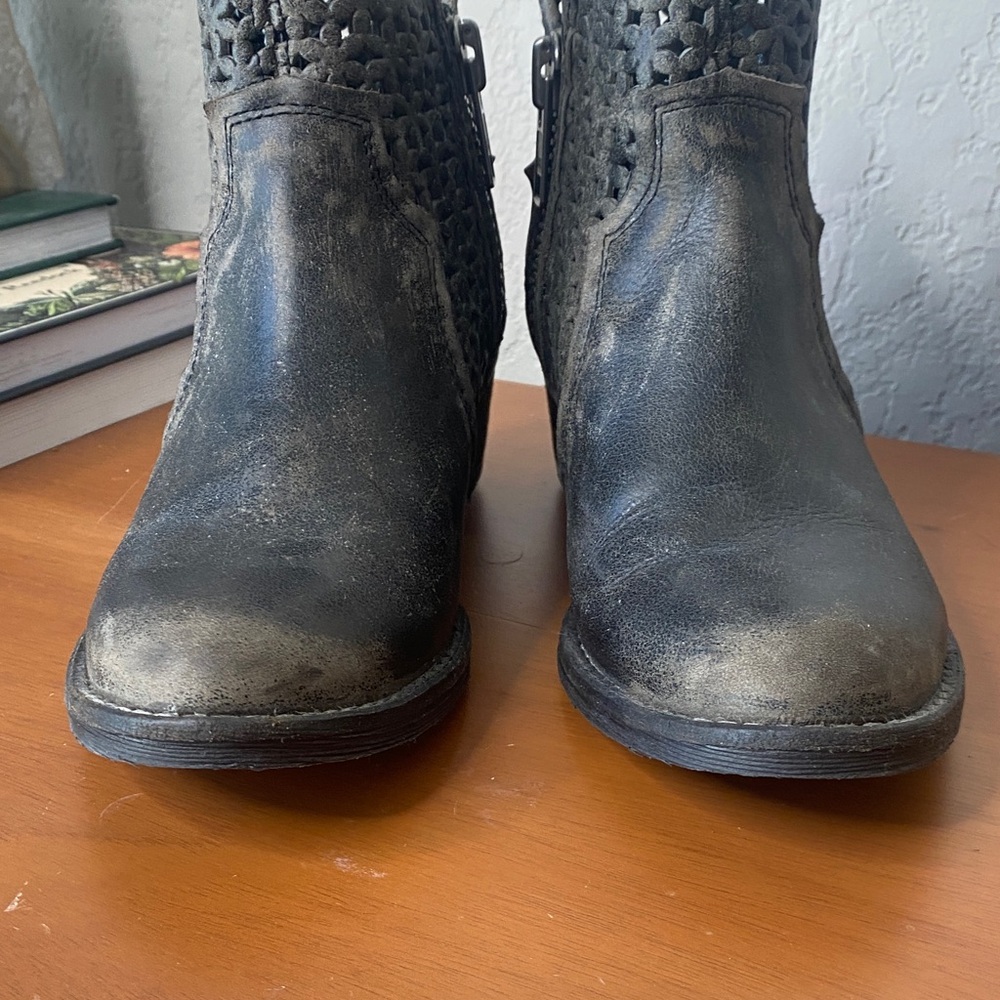 Circle G Distressed Black Woven Cutout Ankle Boots - Picture 10 of 10